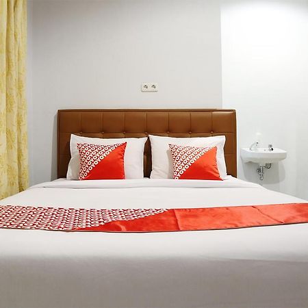Oyo 1649 Grya Lavinsa Otel Padang  Dış mekan fotoğraf