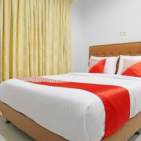 Oyo 1649 Grya Lavinsa Otel Padang  Dış mekan fotoğraf