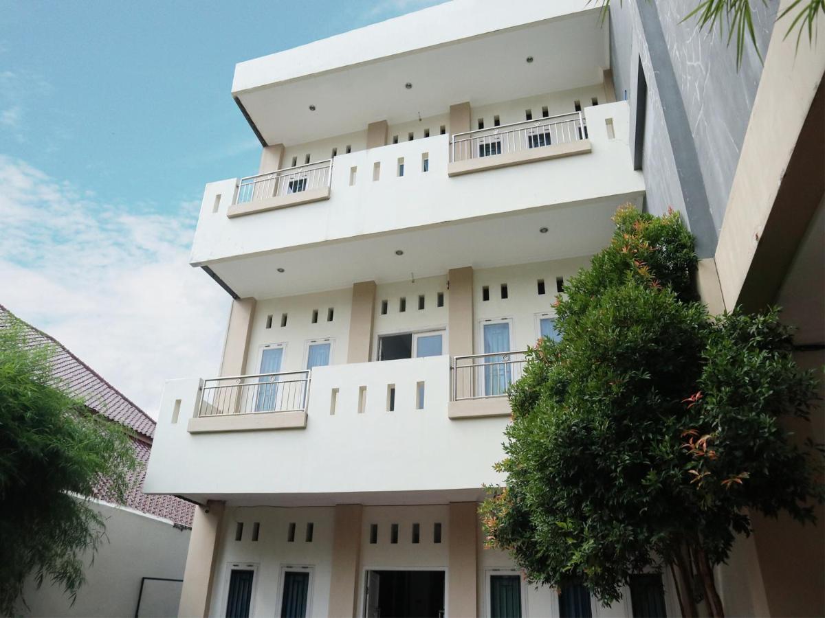 Oyo 1649 Grya Lavinsa Otel Padang  Dış mekan fotoğraf