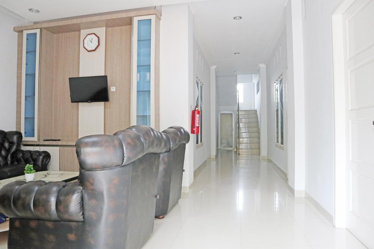 Oyo 1649 Grya Lavinsa Otel Padang  Dış mekan fotoğraf