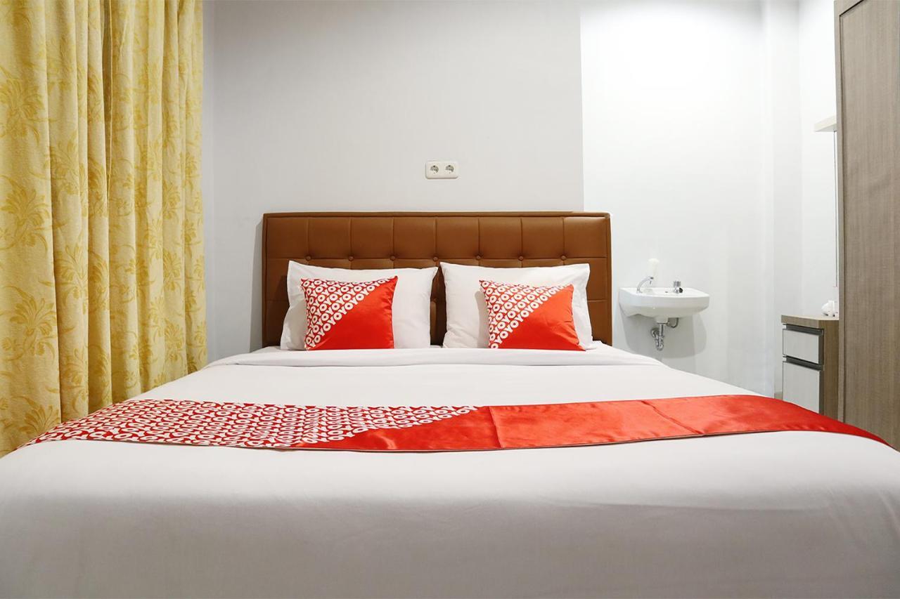 Oyo 1649 Grya Lavinsa Otel Padang  Dış mekan fotoğraf