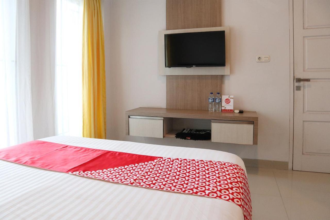 Oyo 1649 Grya Lavinsa Otel Padang  Dış mekan fotoğraf