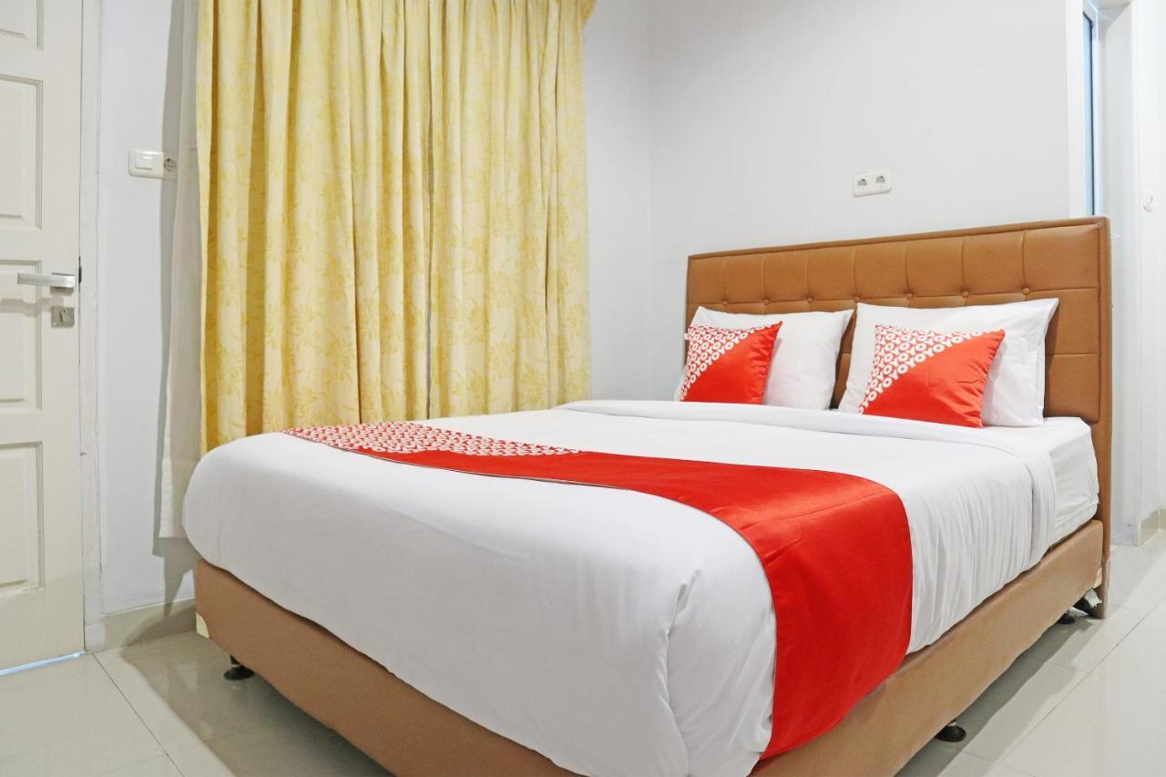 Oyo 1649 Grya Lavinsa Otel Padang  Dış mekan fotoğraf
