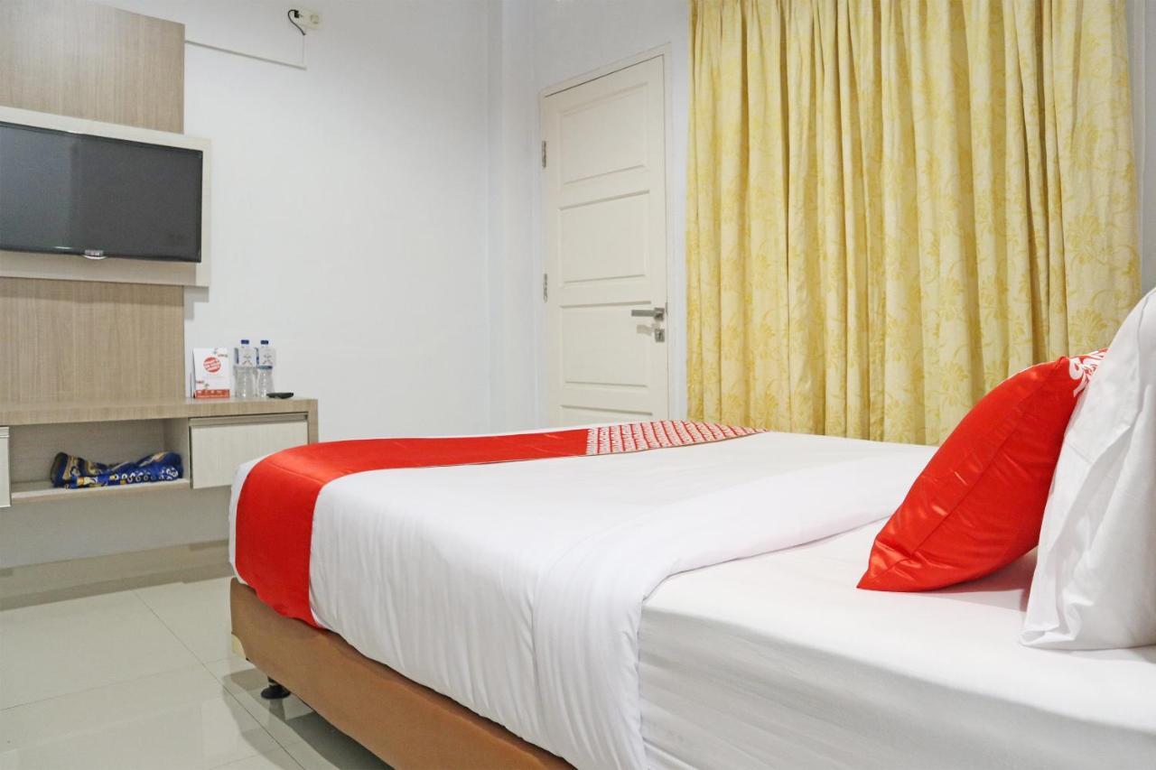 Oyo 1649 Grya Lavinsa Otel Padang  Dış mekan fotoğraf